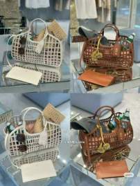 Picture of Miu Miu Handbags _SKUfw204237376fw
